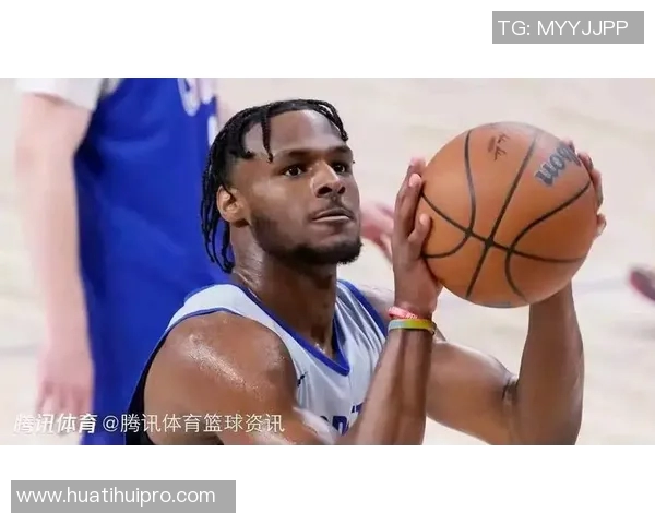 夸梅:布朗尼若想首发需提升接球投篮能力不能只依赖老爸的三分训练 夸梅:布朗尼若想首发需提升接球投篮能力不能只依赖老爸的三分训练