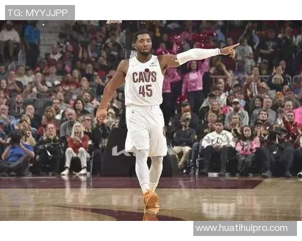 米切尔复出大爆发砍37分助队止连败八记三分展现超强火力 米切尔复出大爆发砍37分助队止连败八记三分展现超强火力