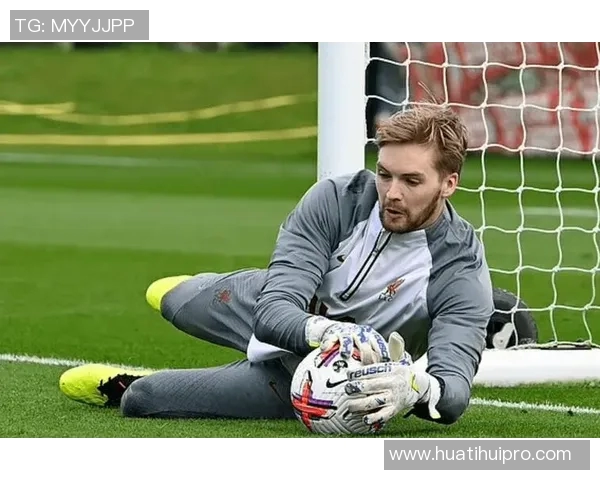 吉文称赞凯莱赫冷静理智实力足以跻身欧洲顶尖门将行列