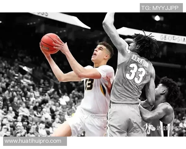 小迈克尔波特狂砍32分9板2助1帽展现得分能力却难阻球队失利