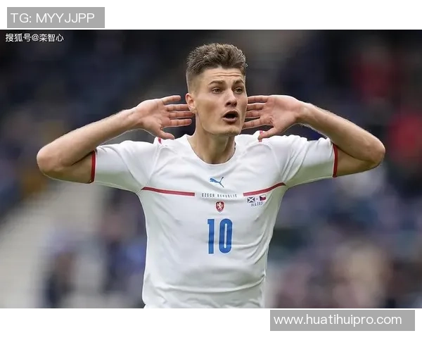 卢卡本季使用率高居联盟首位里夫斯紧随其后成为第二使用率球员